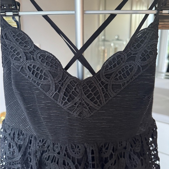 Gianni Bini Elegant Black Lace Peplum Dress US 4 - Picture 17 of 17